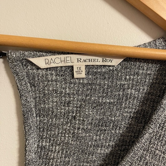 Sleeveless Gray Dress - Picture 2 of 3